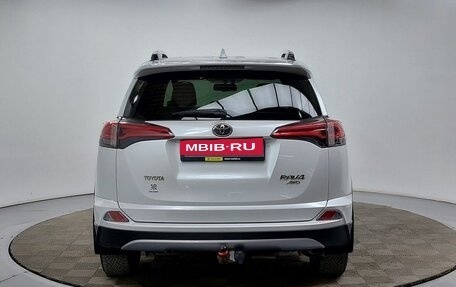 Toyota RAV4, 2018 год, 2 699 000 рублей, 6 фотография