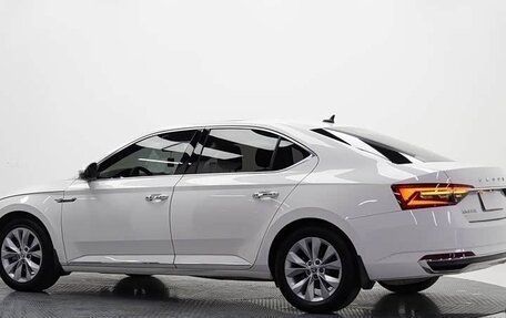 Skoda Superb III рестайлинг, 2022 год, 1 555 000 рублей, 5 фотография