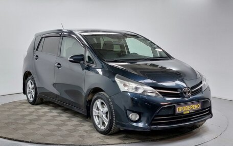 Toyota Verso I, 2013 год, 1 099 000 рублей, 3 фотография