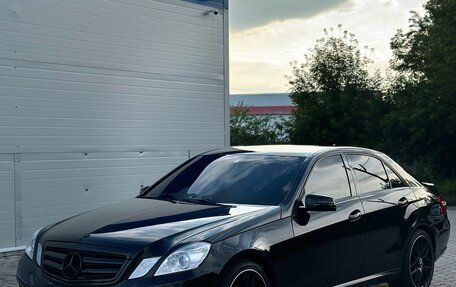 Mercedes-Benz E-Класс, 2010 год, 2 300 000 рублей, 2 фотография