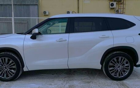 Toyota Highlander, 2025 год, 5 600 000 рублей, 1 фотография