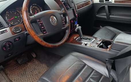 Volkswagen Touareg III, 2007 год, 1 100 000 рублей, 8 фотография