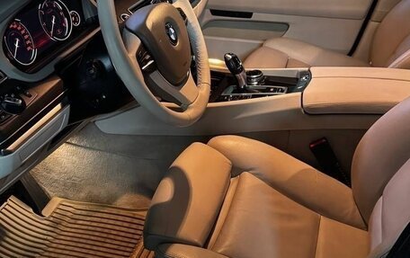BMW 5 серия, 2014 год, 2 400 000 рублей, 2 фотография