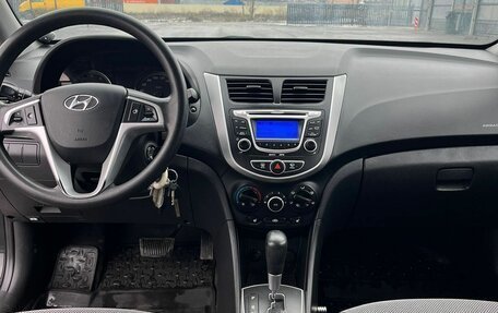 Hyundai Solaris II рестайлинг, 2011 год, 775 000 рублей, 15 фотография