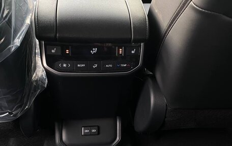 Toyota Highlander, 2025 год, 5 600 000 рублей, 10 фотография