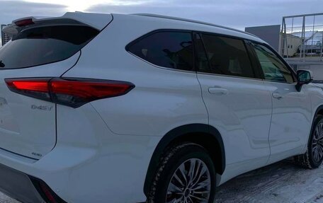 Toyota Highlander, 2025 год, 5 600 000 рублей, 4 фотография