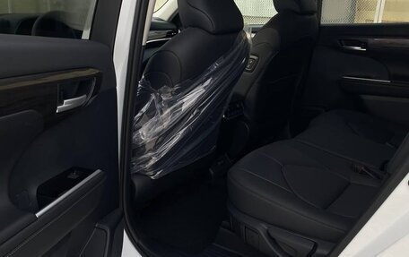 Toyota Highlander, 2025 год, 5 600 000 рублей, 9 фотография