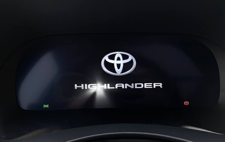 Toyota Highlander, 2025 год, 5 600 000 рублей, 24 фотография