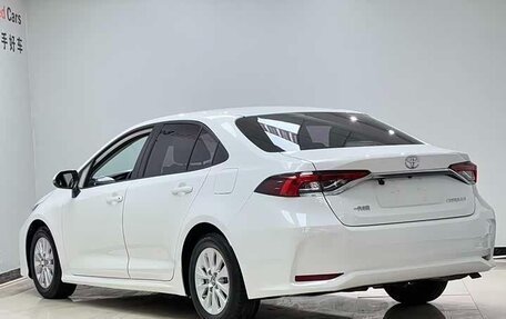 Toyota Corolla, 2022 год, 1 210 000 рублей, 5 фотография