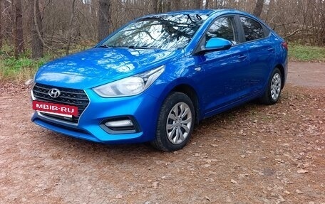 Hyundai Solaris II рестайлинг, 2017 год, 890 000 рублей, 4 фотография