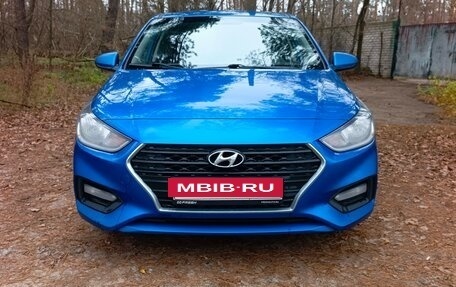 Hyundai Solaris II рестайлинг, 2017 год, 890 000 рублей, 2 фотография