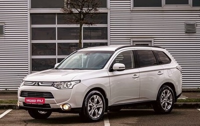 Mitsubishi Outlander III рестайлинг 3, 2013 год, 1 295 000 рублей, 1 фотография