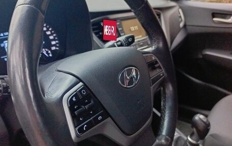 Hyundai Solaris II рестайлинг, 2017 год, 890 000 рублей, 12 фотография