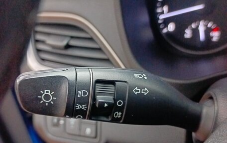 Hyundai Solaris II рестайлинг, 2017 год, 890 000 рублей, 25 фотография