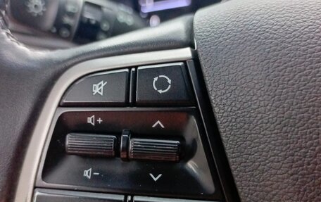 Hyundai Solaris II рестайлинг, 2017 год, 890 000 рублей, 23 фотография