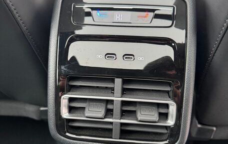 Volkswagen Tiguan, 2025 год, 4 750 000 рублей, 25 фотография