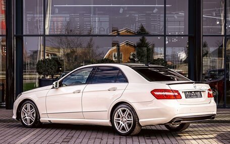 Mercedes-Benz E-Класс, 2011 год, 1 455 000 рублей, 4 фотография