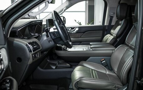 Lincoln Navigator, 2023 год, 13 499 999 рублей, 16 фотография