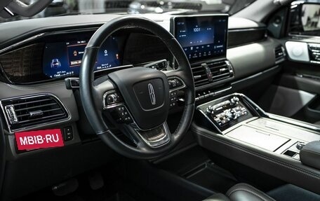 Lincoln Navigator, 2023 год, 13 499 999 рублей, 15 фотография