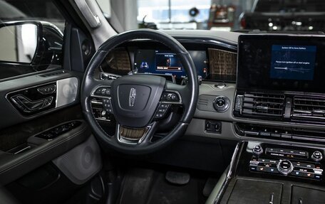 Lincoln Navigator, 2023 год, 13 499 999 рублей, 38 фотография