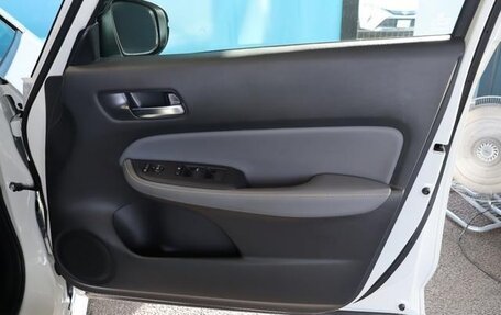 Honda Fit, 2022 год, 850 000 рублей, 29 фотография