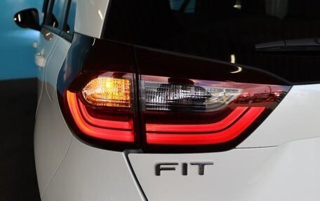 Honda Fit, 2022 год, 850 000 рублей, 23 фотография