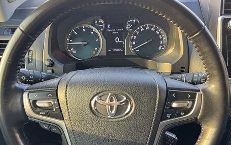 Toyota Land Cruiser Prado 150 рестайлинг 2, 2018 год, 6 100 000 рублей, 11 фотография