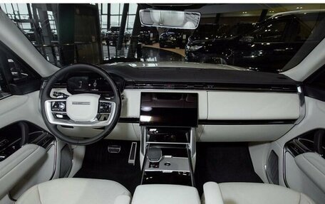 Land Rover Range Rover IV рестайлинг, 2024 год, 30 081 900 рублей, 11 фотография