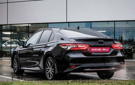 Toyota Camry, 2021 год, 3 099 000 рублей, 9 фотография