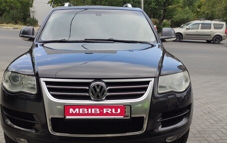 Volkswagen Touareg III, 2008 год, 1 690 000 рублей, 2 фотография