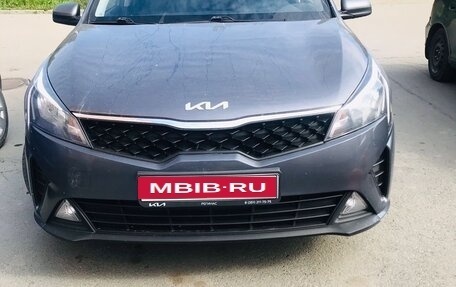 KIA Rio IV, 2022 год, 1 300 000 рублей, 1 фотография