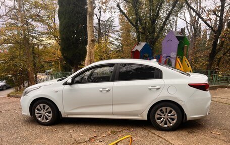 KIA Rio IV, 2017 год, 1 300 000 рублей, 4 фотография