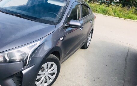 KIA Rio IV, 2022 год, 1 300 000 рублей, 3 фотография