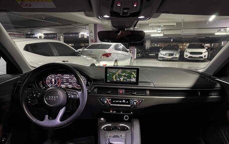 Audi A4, 2017 год, 2 425 000 рублей, 13 фотография