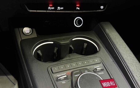 Audi A4, 2017 год, 2 425 000 рублей, 14 фотография