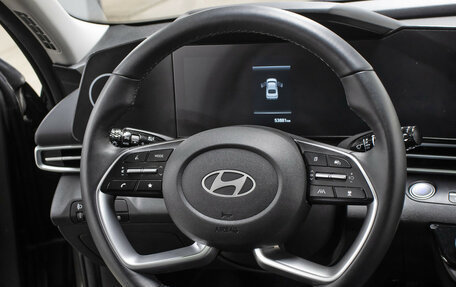 Hyundai Elantra, 2024 год, 2 349 000 рублей, 17 фотография