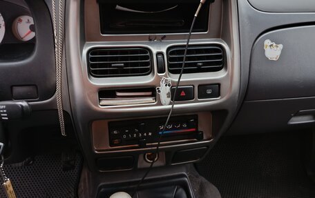 Nissan NP300, 2012 год, 950 000 рублей, 24 фотография