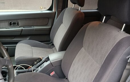 Nissan NP300, 2012 год, 950 000 рублей, 25 фотография