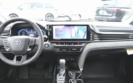 Toyota Camry, 2025 год, 6 140 000 рублей, 14 фотография