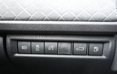 Toyota Camry, 2025 год, 6 140 000 рублей, 23 фотография