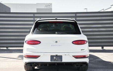 Bentley Bentayga I, 2024 год, 28 890 000 рублей, 4 фотография