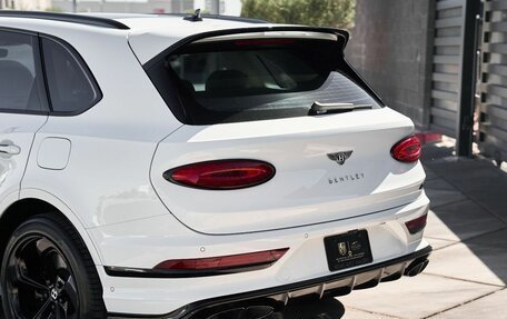 Bentley Bentayga I, 2024 год, 28 890 000 рублей, 3 фотография