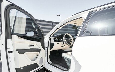 Bentley Bentayga I, 2024 год, 28 890 000 рублей, 7 фотография