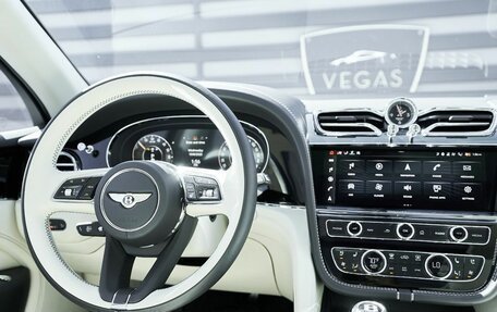 Bentley Bentayga I, 2024 год, 28 890 000 рублей, 17 фотография