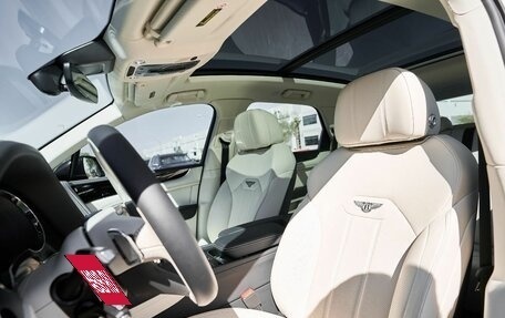 Bentley Bentayga I, 2024 год, 28 890 000 рублей, 10 фотография