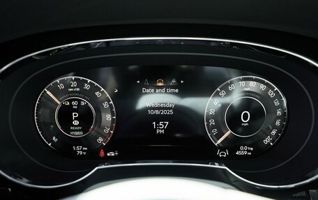 Bentley Bentayga I, 2024 год, 28 890 000 рублей, 21 фотография