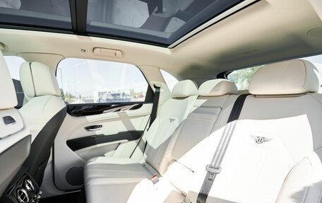 Bentley Bentayga I, 2024 год, 28 890 000 рублей, 33 фотография