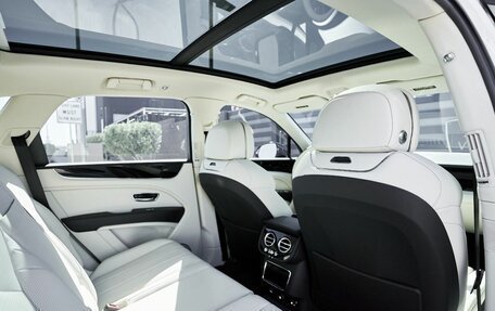 Bentley Bentayga I, 2024 год, 28 890 000 рублей, 35 фотография