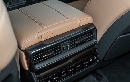 Lexus LX, 2024 год, 23 670 000 рублей, 18 фотография