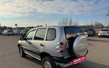 Chevrolet Niva I рестайлинг, 2004 год, 299 999 рублей, 3 фотография